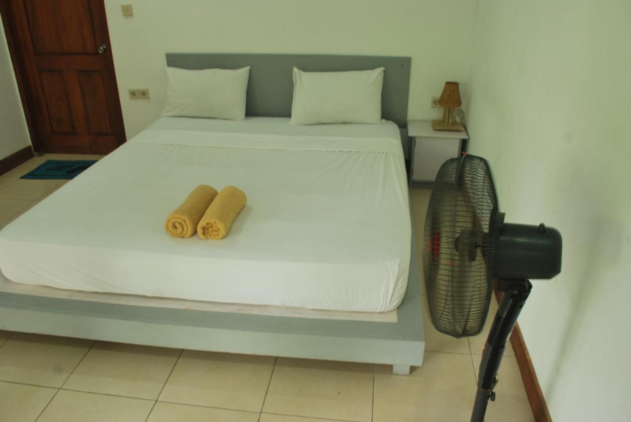 Gili Smile Bungalow Джили Трауанган Екстериор снимка