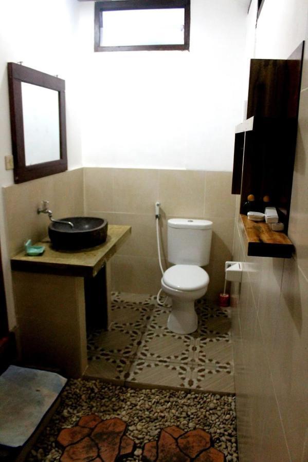 Gili Smile Bungalow Джили Трауанган Екстериор снимка