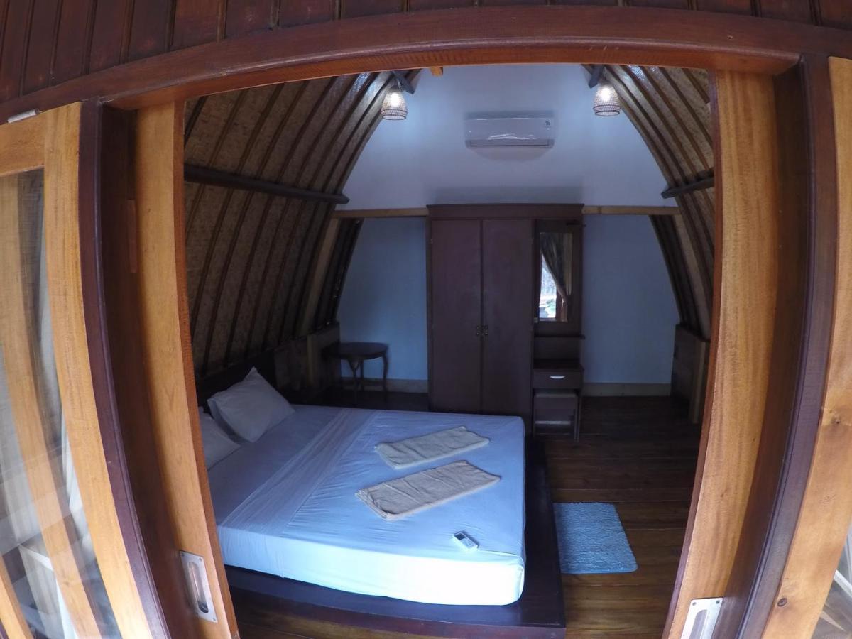 Gili Smile Bungalow Джили Трауанган Екстериор снимка