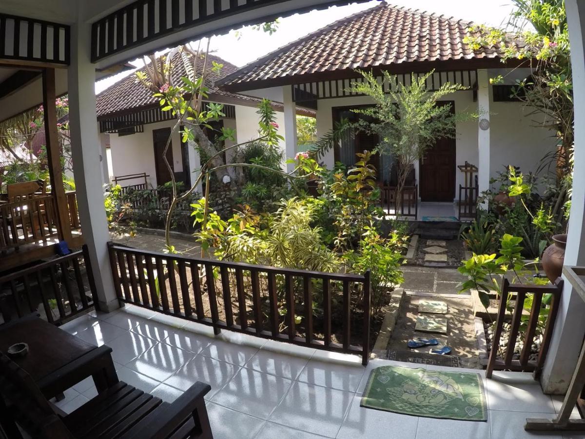Gili Smile Bungalow Джили Трауанган Екстериор снимка
