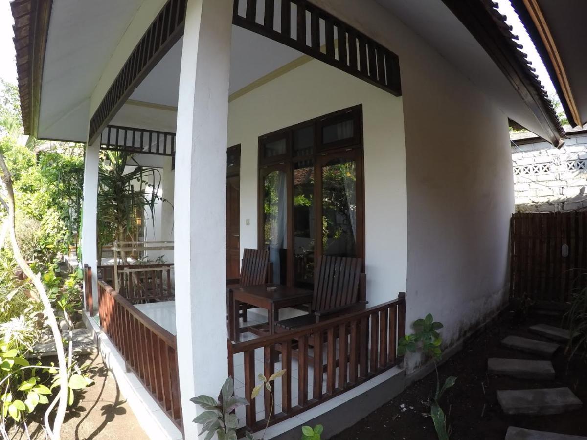 Gili Smile Bungalow Джили Трауанган Екстериор снимка