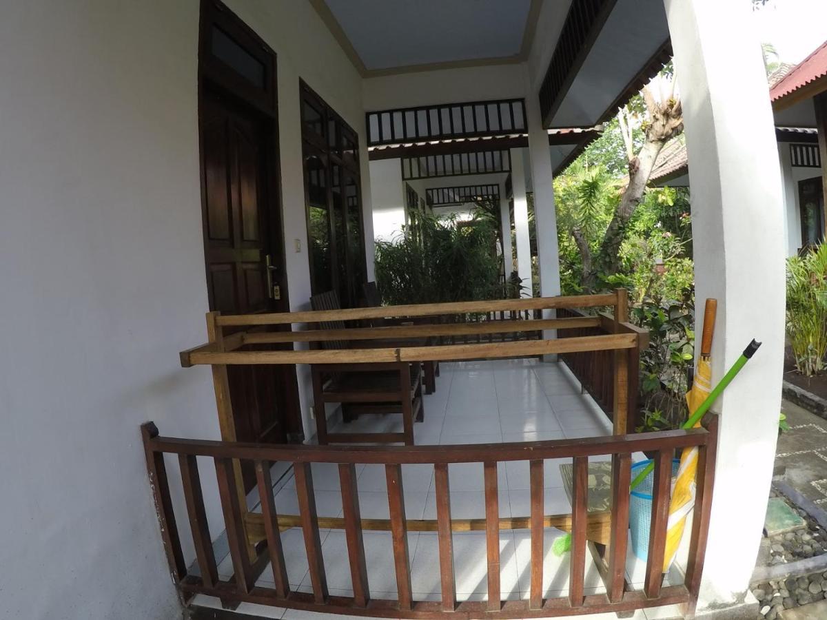 Gili Smile Bungalow Джили Трауанган Екстериор снимка