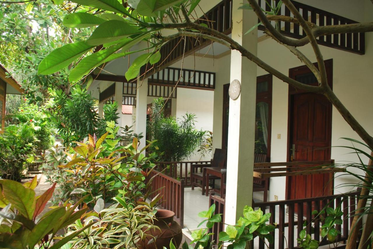 Gili Smile Bungalow Джили Трауанган Екстериор снимка