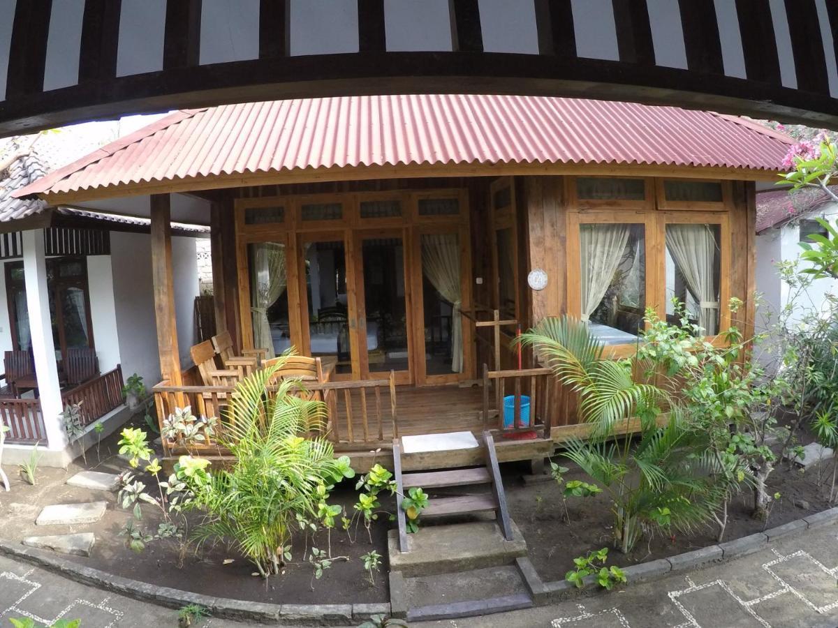Gili Smile Bungalow Джили Трауанган Екстериор снимка