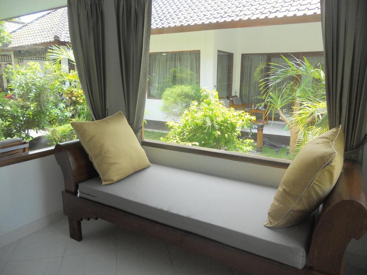 Gili Smile Bungalow Джили Трауанган Екстериор снимка